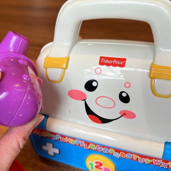 Fisher Price doctor set. GUC. - Picture 4 of 9